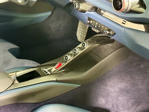 Used 2019 Ferrari 812 Superfast RWD image 23