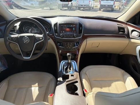Used 2016 Buick Regal Premium w/ Driver Confidence Package #2 FWD image 10