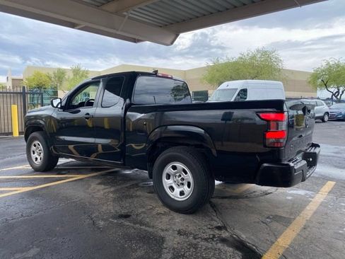 Used 2022 Nissan Frontier S RWD image 2