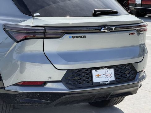 New 2026 Chevrolet Equinox EV RS image 6