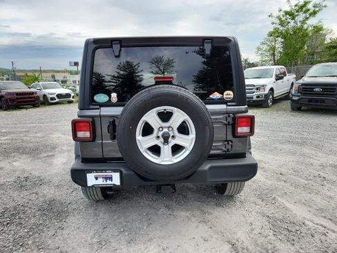 Used 2023 Jeep Wrangler Sport S image 4