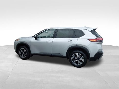 Used 2023 Nissan Rogue SV image 13