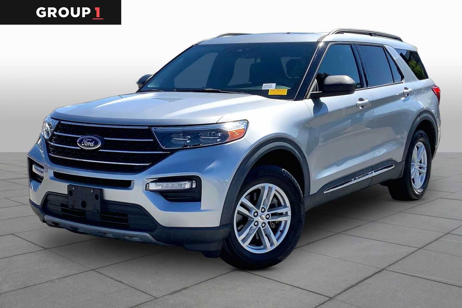 Used 2020 Ford Explorer XLT w/ Equipment Group 202A AWD/4WD image 1