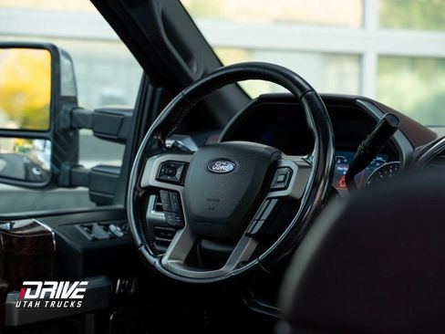 Used 2017 Ford F250 Platinum w/ Platinum Ultimate Package image 18