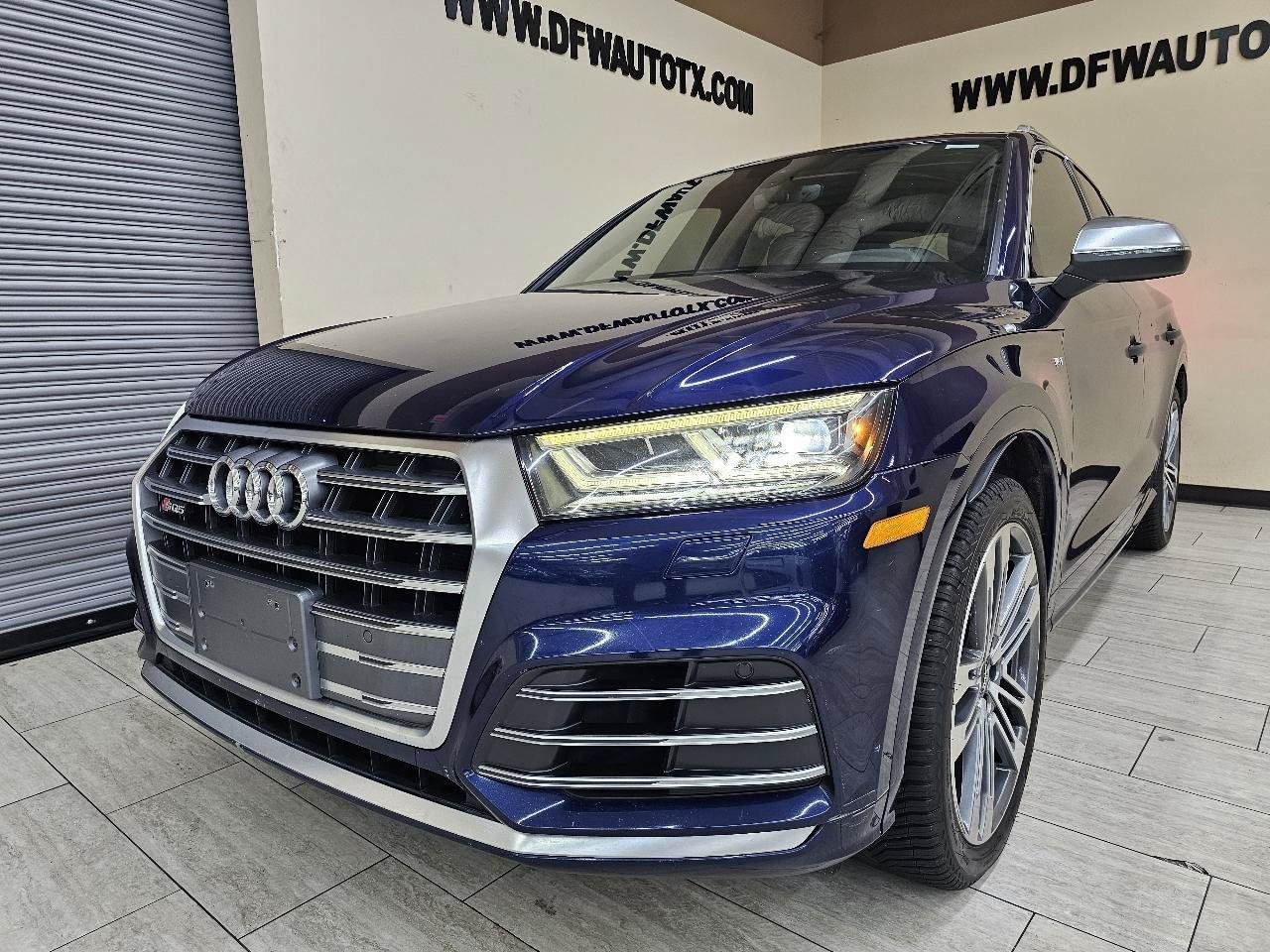 Used 2018 Audi SQ5 Premium Plus w/ S Sport Package AWD/4WD image 2