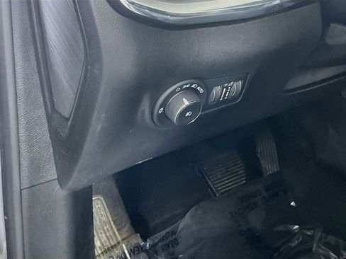 Used 2023 Jeep Compass Limited AWD/4WD image 10