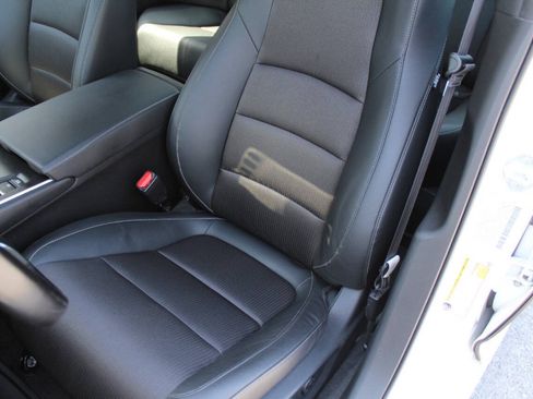 Used 2022 Honda Accord Sport image 3