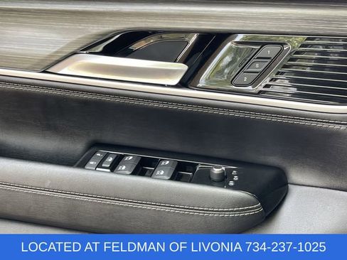 Used 2023 Jeep Wagoneer Series III w/ Preferred Equipment Group image 23