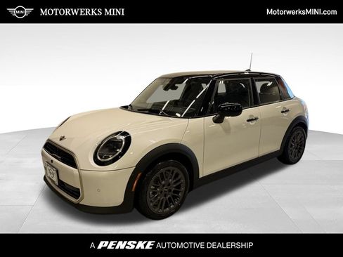Used 2026 MINI Cooper 4-Door Hardtop FWD image 1