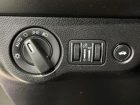 Used 2023 Dodge Challenger SRT Hellcat image 32