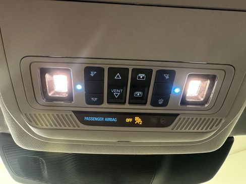Used 2023 Ford Explorer XLT w/ Equipment Group 202A AWD/4WD image 35