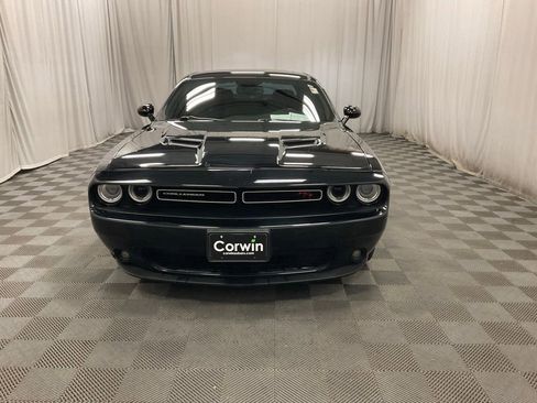 Used 2018 Dodge Challenger R/T w/ Performance Handling Group RWD image 14