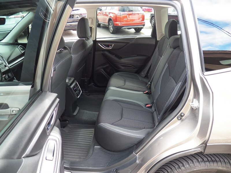 Used 2020 Subaru Forester Premium w/ Popular Package #1 AWD/4WD image 10