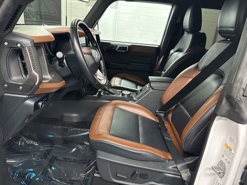 Used 2024 Ford Bronco Outer Banks w/ Sasquatch Package AWD/4WD image 19