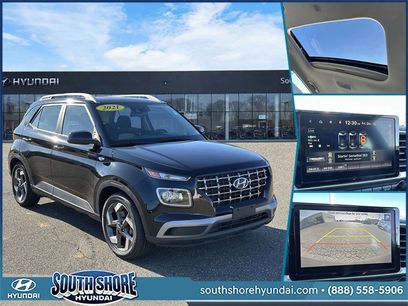 Certified 2021 Hyundai Venue SEL w/ Premium Package