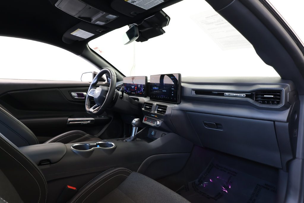 Used 2025 Ford Mustang GT RWD image 18