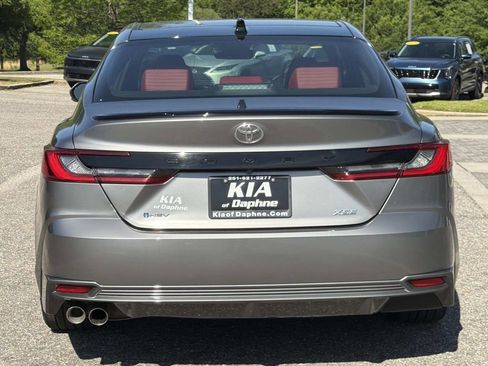 Used 2025 Toyota Camry XSE FWD image 5