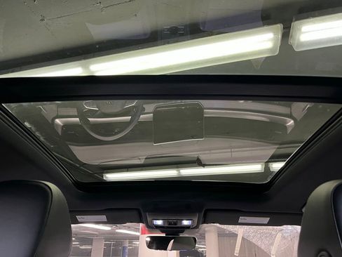 New 2026 Volkswagen Tiguan SE image 10