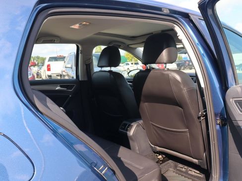Used 2015 Volkswagen Golf 4-Door image 29