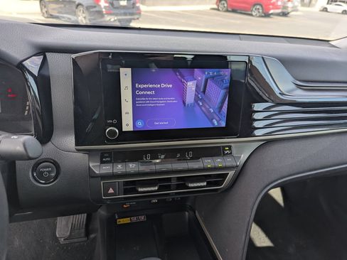 Used 2025 Toyota Camry LE FWD image 15