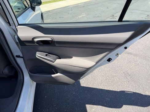 Used 2010 Honda Civic DX-VP image 17