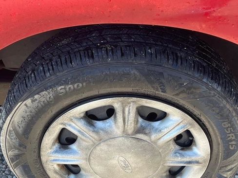 Used 1998 Ford Taurus SE FWD image 11