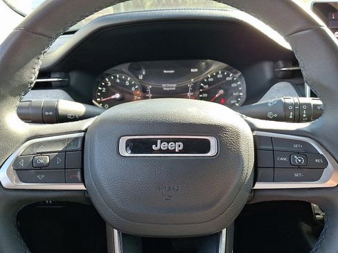 Used 2022 Jeep Compass Latitude image 18