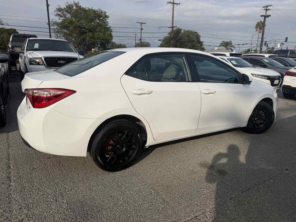 Used 2017 Toyota Corolla LE FWD image 8