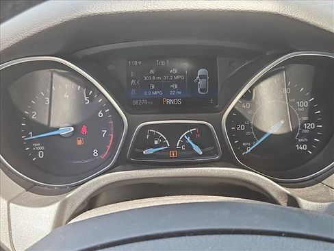 Used 2016 Ford Focus Titanium FWD image 13