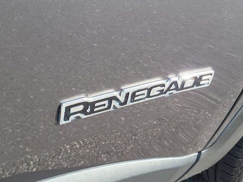 Used 2020 Jeep Renegade Sport w/ Sport Appearance Group FWD image 7