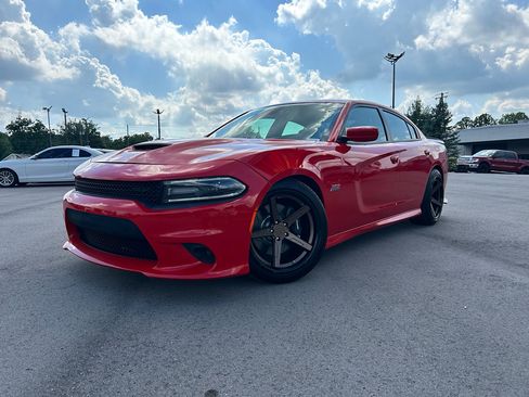 Used 2019 Dodge Charger Scat Pack image 6