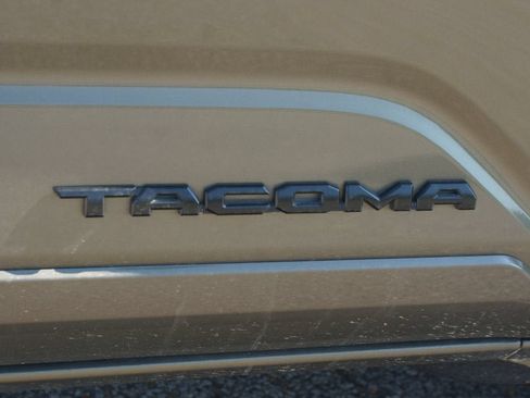 Used 2025 Toyota Tacoma SR5 RWD image 18