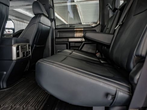 Used 2022 Ford F450 Lariat w/ Chrome Package image 38