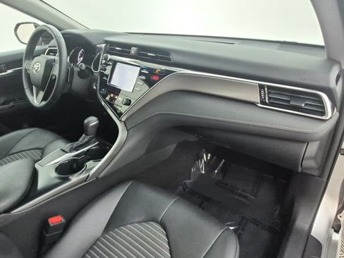 Used 2018 Toyota Camry SE w/ Moonroof Package FWD image 26