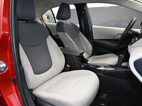 Used 2020 Toyota Corolla LE image 37