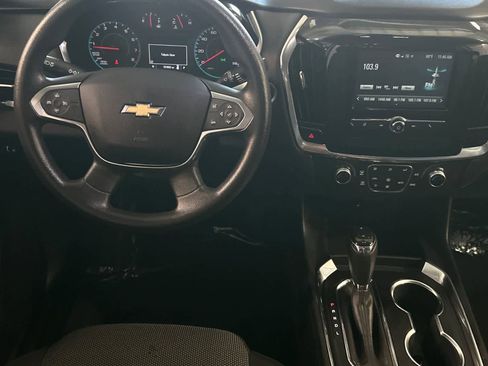 Used 2018 Chevrolet Traverse LS FWD image 16