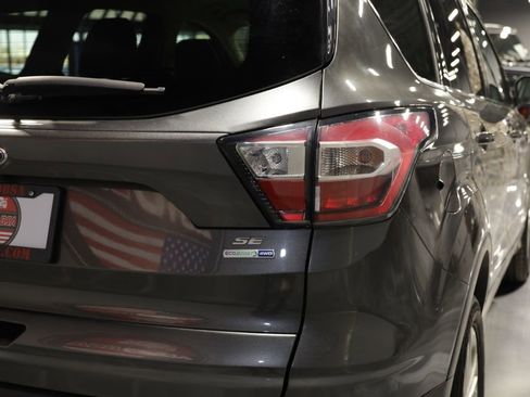 Used 2017 Ford Escape SE w/ SE Cold Weather Package AWD/4WD image 30