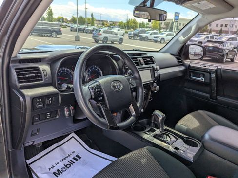 Used 2018 Toyota 4Runner TRD Off-Road AWD/4WD image 14