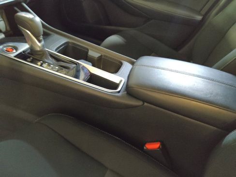 Used 2025 Nissan Sentra SV FWD image 26