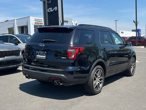 Used 2018 Ford Explorer Sport w/ Equipment Group 401A AWD/4WD image 4