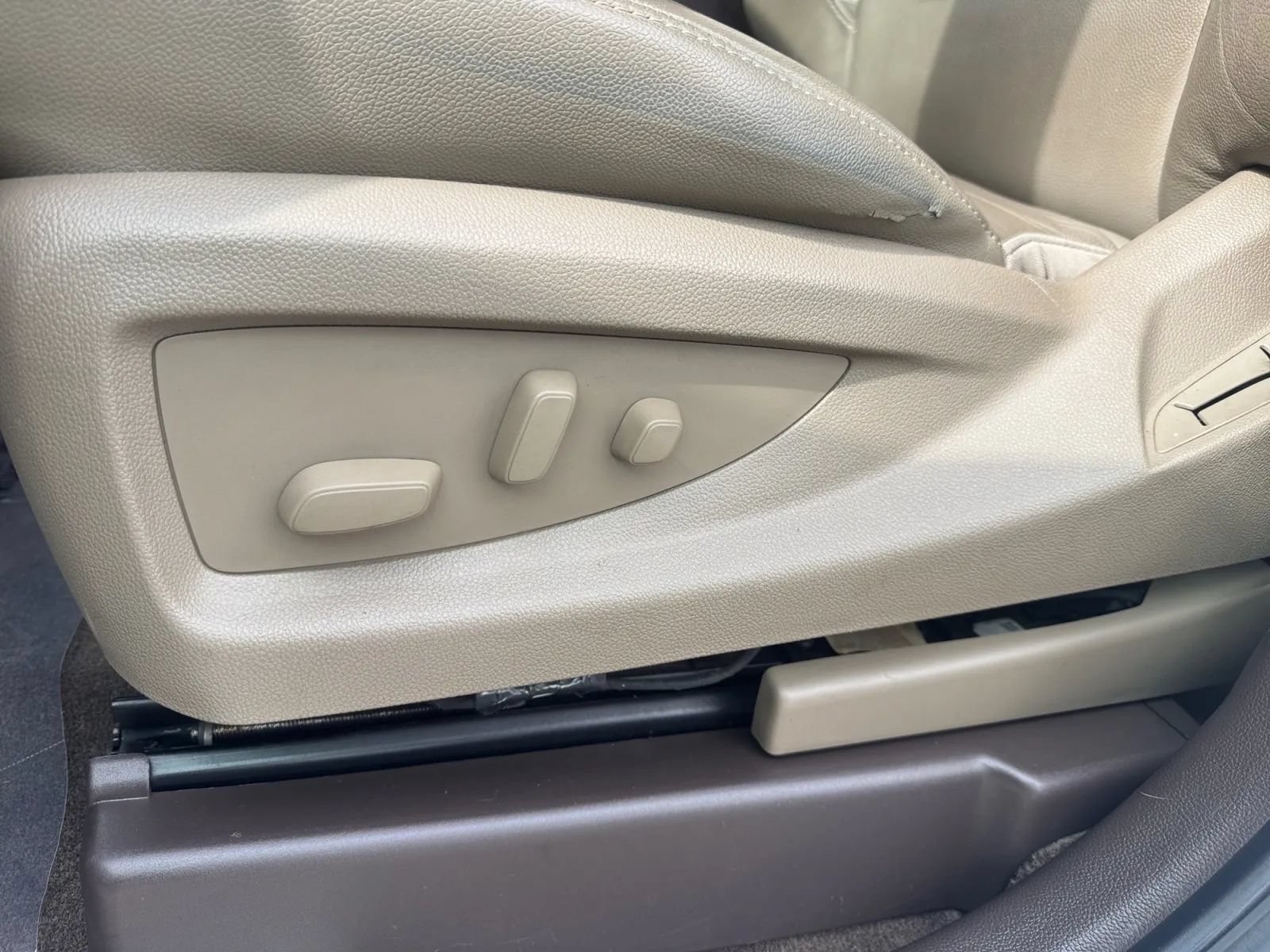 Used 2018 Chevrolet Silverado 1500 LTZ Z71 AWD/4WD image 24