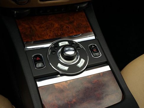 Used 2013 Rolls-Royce Ghost image 17