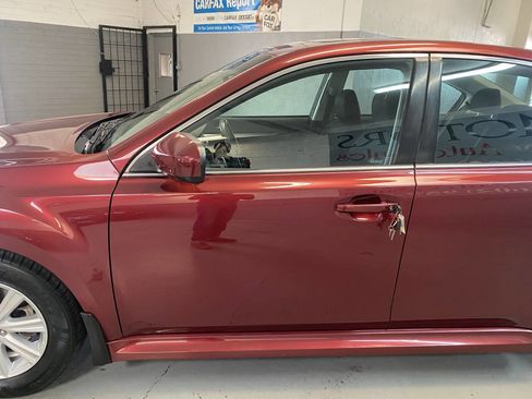 Used 2011 Subaru Legacy 2.5i Premium image 13