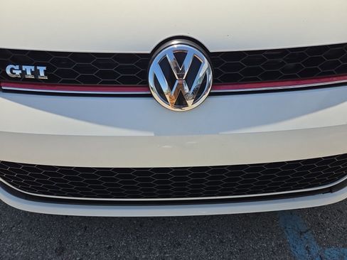 Used 2017 Volkswagen GTI S FWD image 6