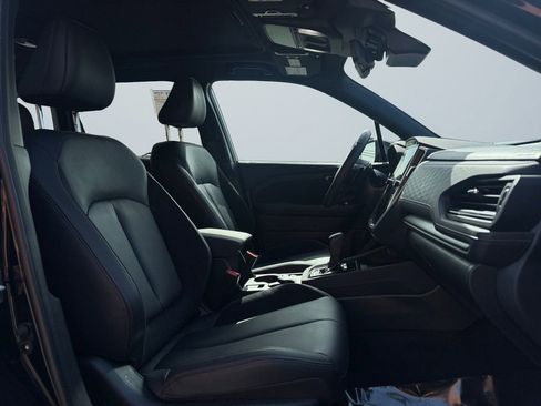 Certified 2025 Subaru Forester Touring AWD/4WD image 15