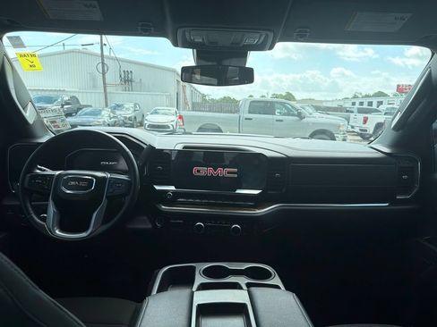 Used 2024 GMC Sierra 1500 Elevation AWD/4WD image 9