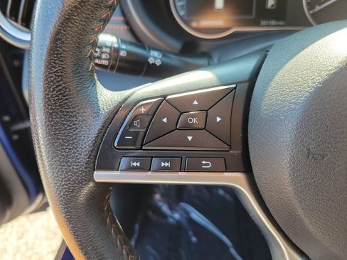 Certified 2020 Nissan Kicks SR FWD image 19