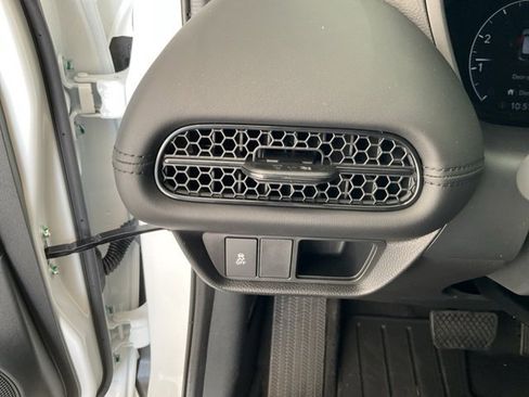 New 2026 Honda HR-V LX image 8