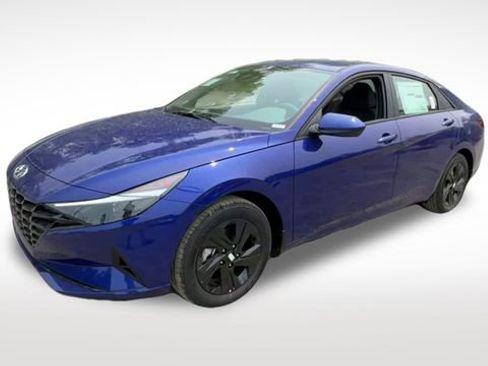 Used 2023 Hyundai Elantra SEL image 4