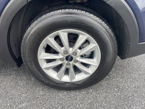 Used 2019 Kia Sorento FWD V6 image 29
